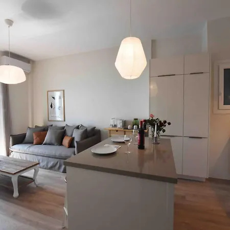 Blue Nights * Erétria